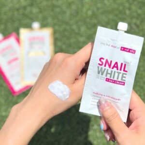 Snail White Whitening Anti-Pollution Day Cream SPF20 PA+++ 6 Sachets Box Set